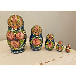 Hand Painted Nesting Russian Dolls Set of Five Matryoshka Used